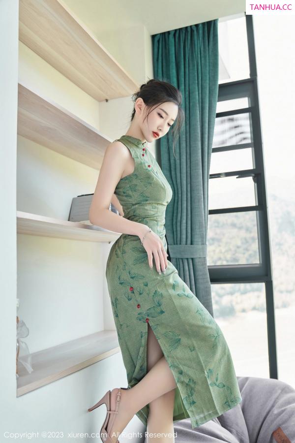   [XiuRen]高清写真图 2023.08.03 No.7181 沈青黛 旗袍美腿第40张图片